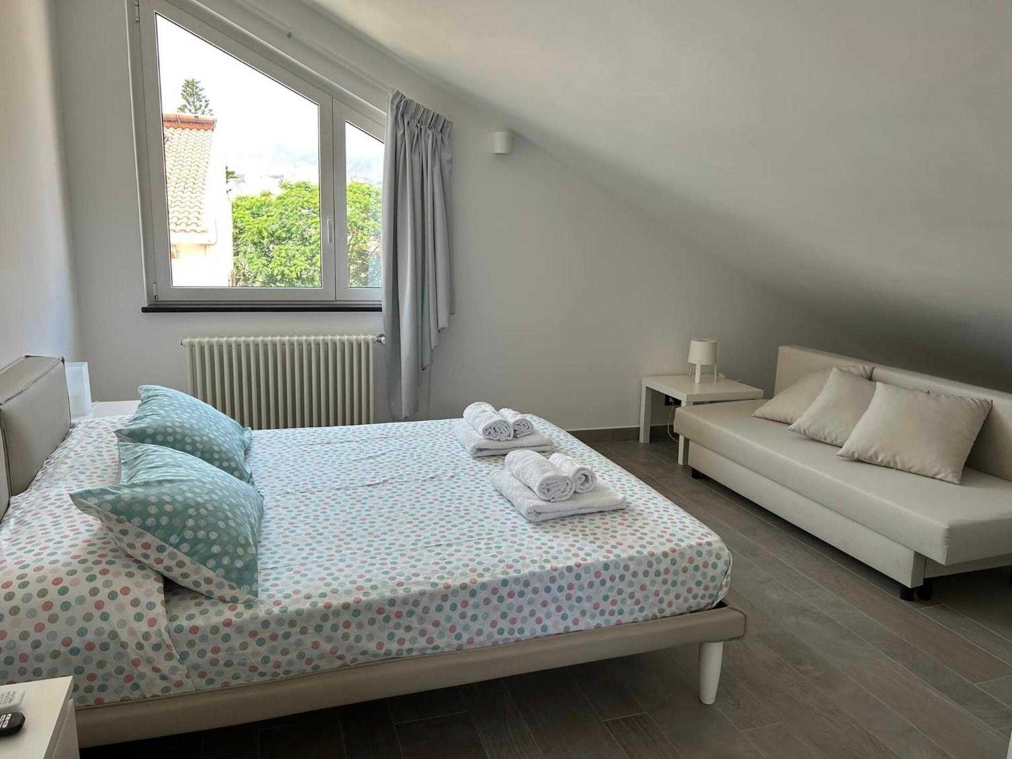 Farau B&B Messina Exteriör bild